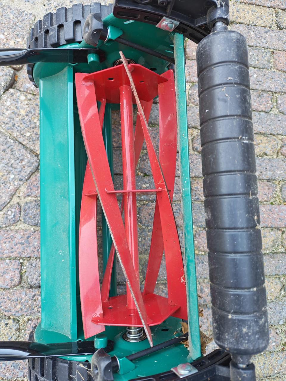 Bosch AHM38 Grasmaaier IZGST