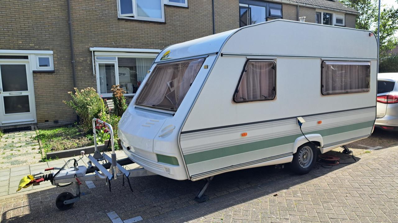 Caravan Delta Liner 3900 TZ 2001