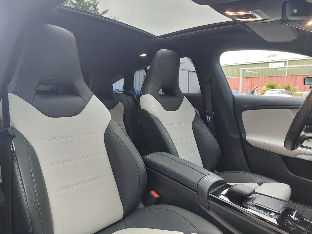Mercedes-Benz Cla shooting brake 250 premium plus | zeer rijk uitgerust