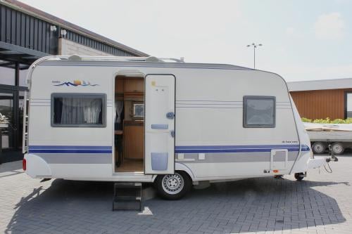 Hobby 460 UFe de luxe easy (Frans bed, Ruime rondzit, Nieuwstaat!!!)