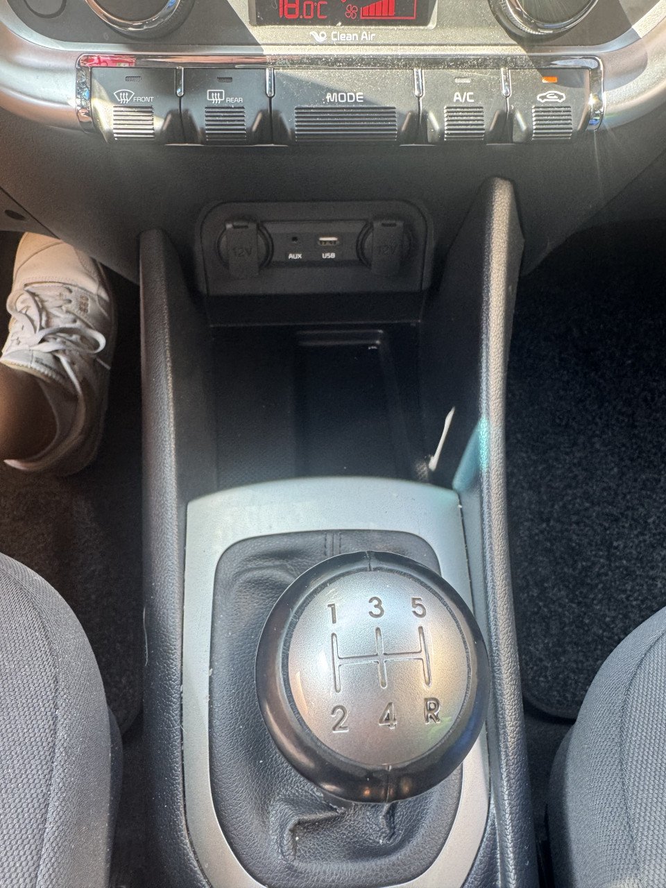 Kia Rio 1.2 5DRS 2017 Zwart Benzine