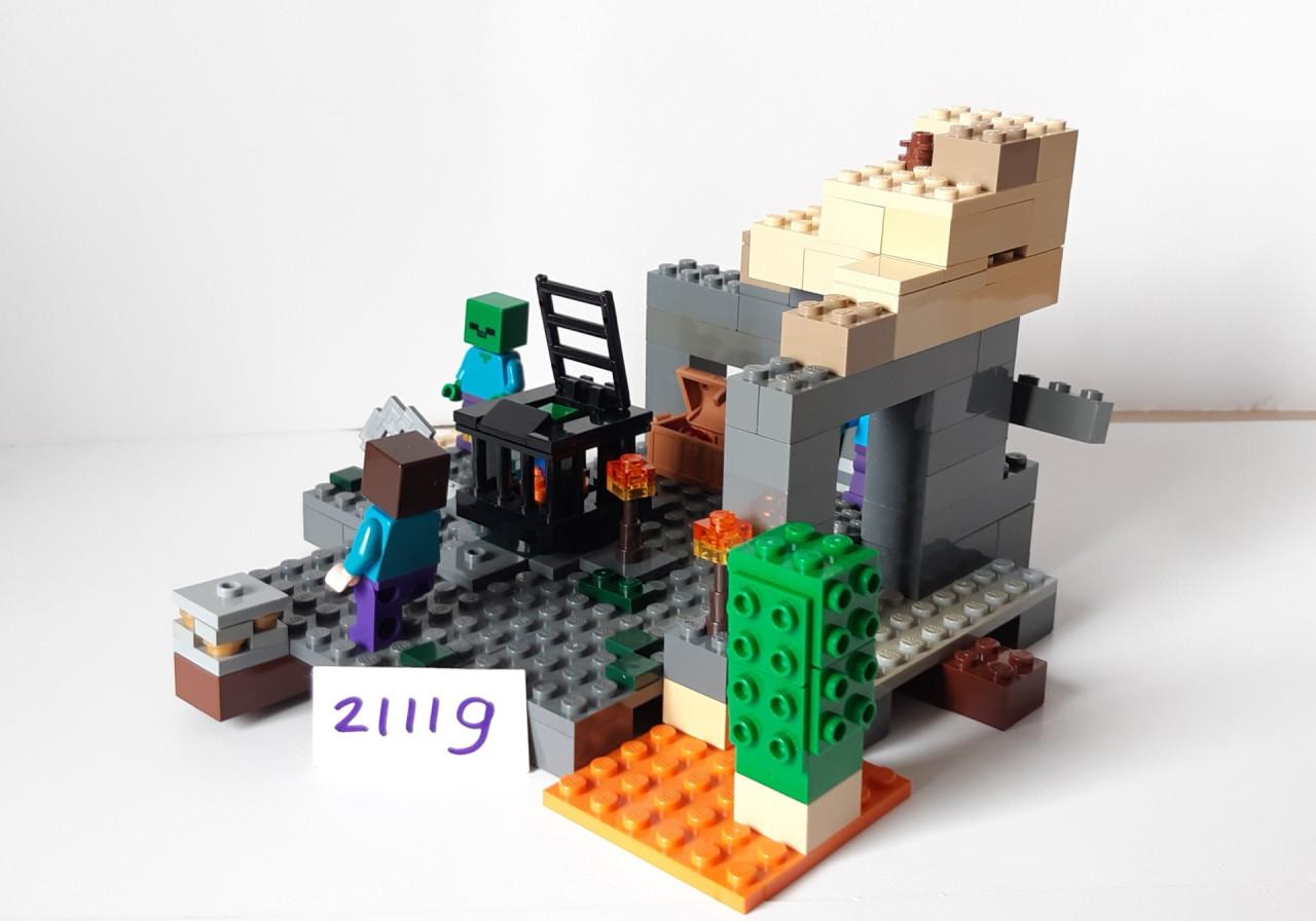 LEGO Minecraft  21119: De Kerker- The Dungeon