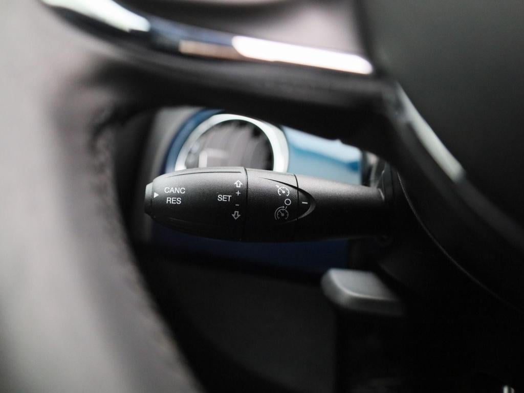 Fiat 500 C 1.0 hybrid red fiat 500 c 1.0 hybrid red