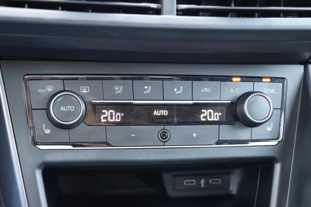 Volkswagen Polo 1.0 tsi highline r-line 95pk
