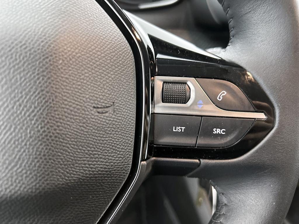 Peugeot 208 82 pk active pack | rijklaar | apple carplay | lichtmetalen vel