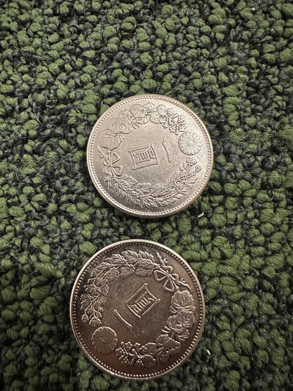 2x Japanse Yen (1906 en 1892)