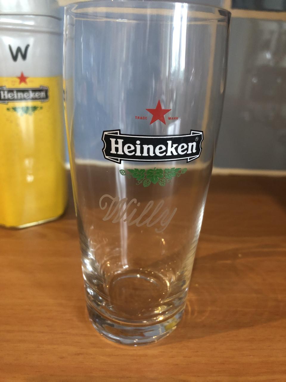 Heineken fluitje met naam Willy erin gegraveerd