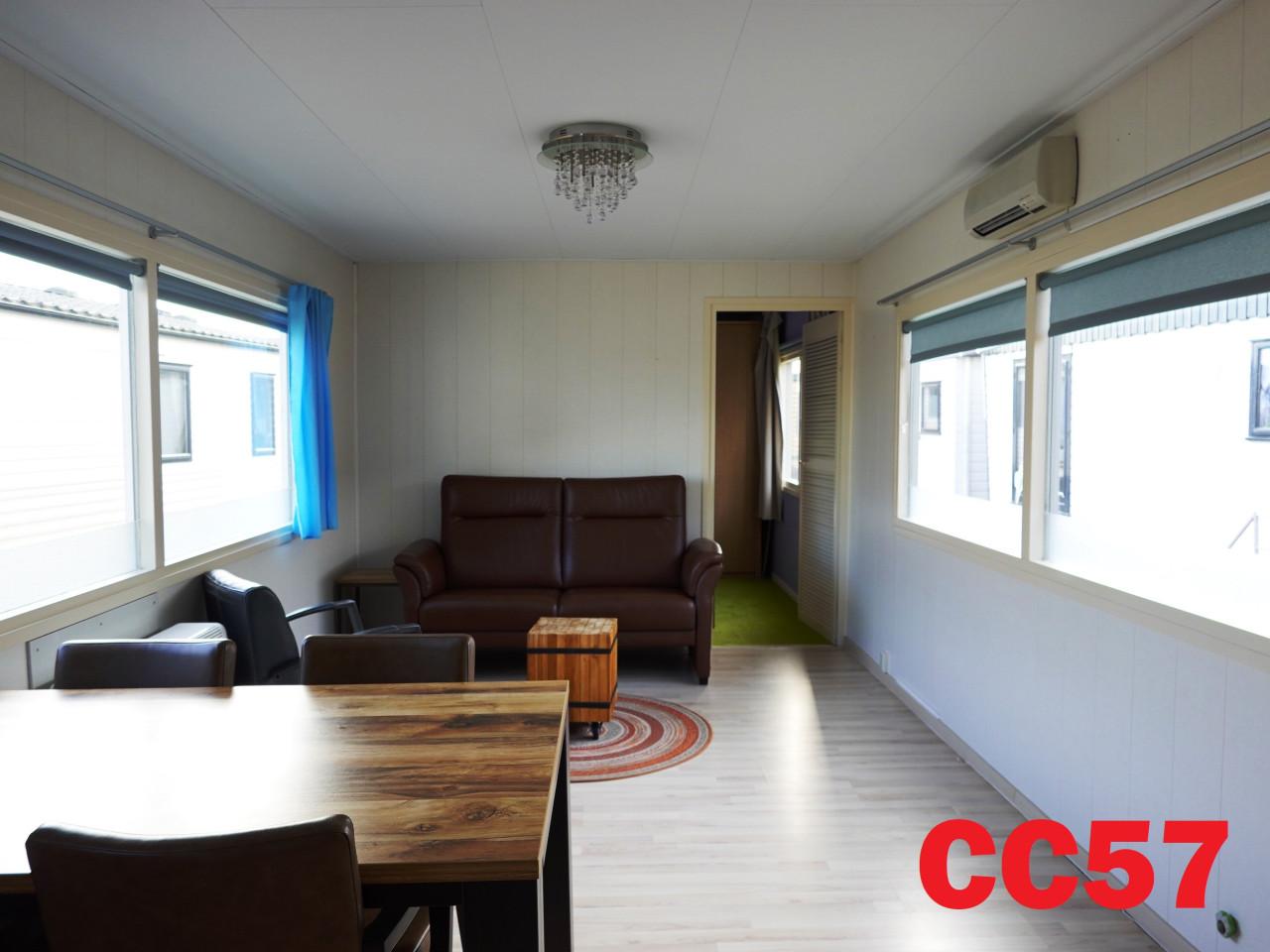 Betaalbaar chalet met dubbel glas, 2 slaapkamers en middenkamer