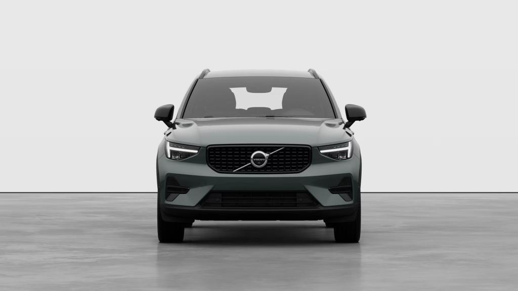 Volvo XC40 b4 gt plus dark visual park assist