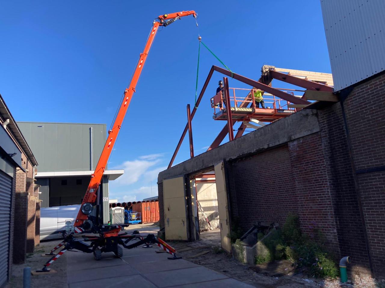 Te huur aangeboden minihijskraan Jekko SPX 532