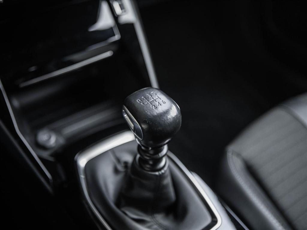 Peugeot 2008 1.2 puretech allure | trekhaak | bluetooth | apple carplay | a