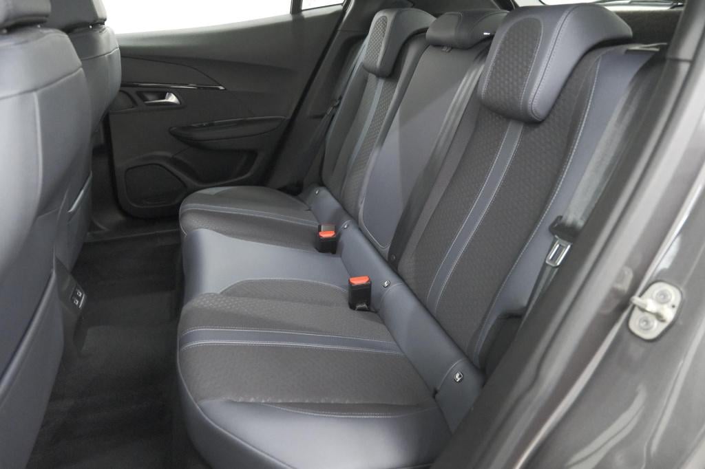 Peugeot 2008 puretech 130 allure | camera | stoelverwarming | apple carplay