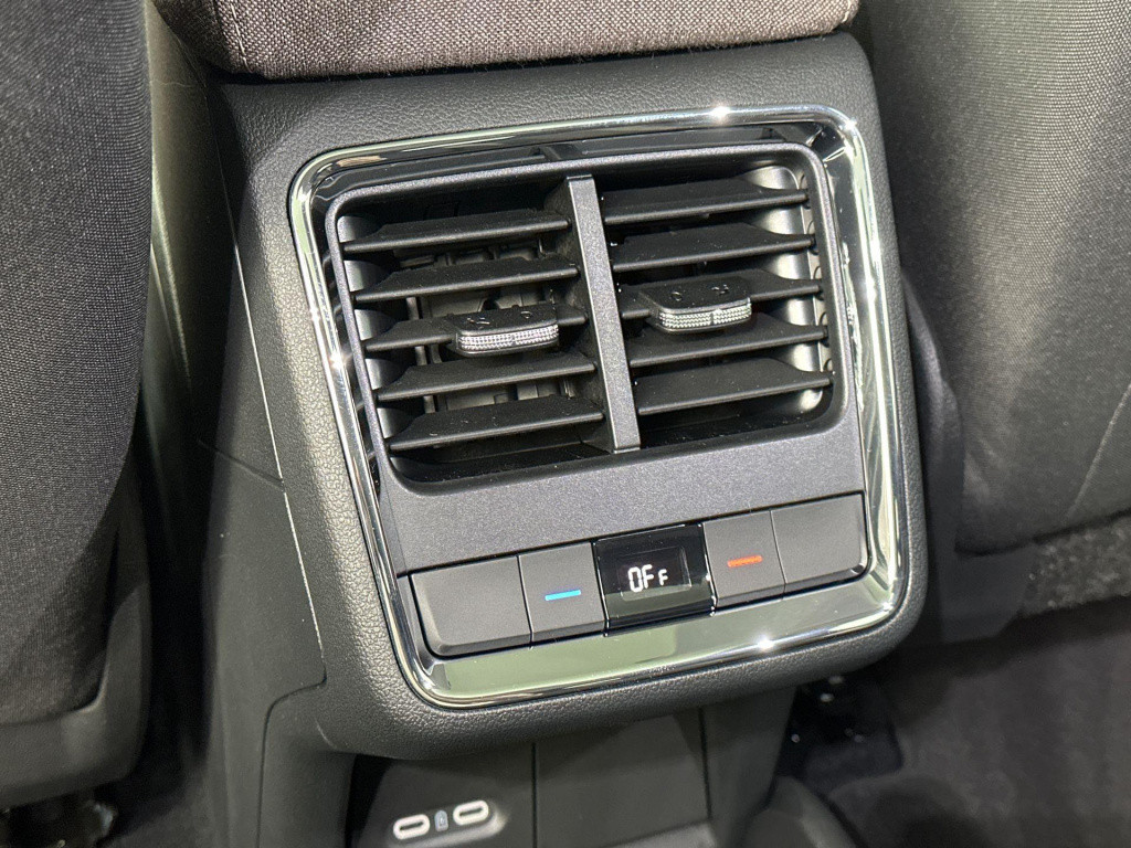 Skoda Enyaq Coupe iv 60 business edition plus 180pk