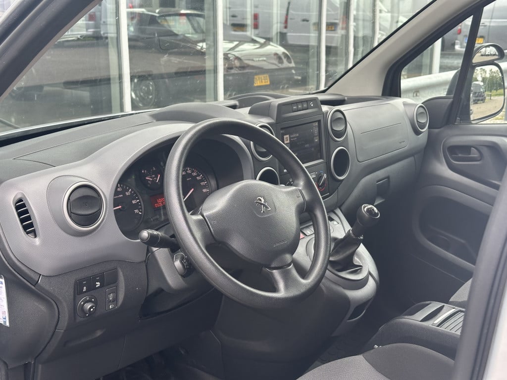 Peugeot Partner 122 1.6 bluehdi 75 l1 pro | navi | carplay | cruisec. .