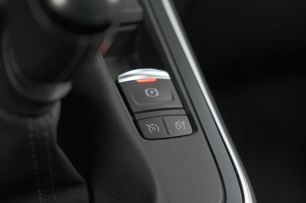 Renault Scenic tce 140 intens | trekhaak | camera | panoramadak | navigatie