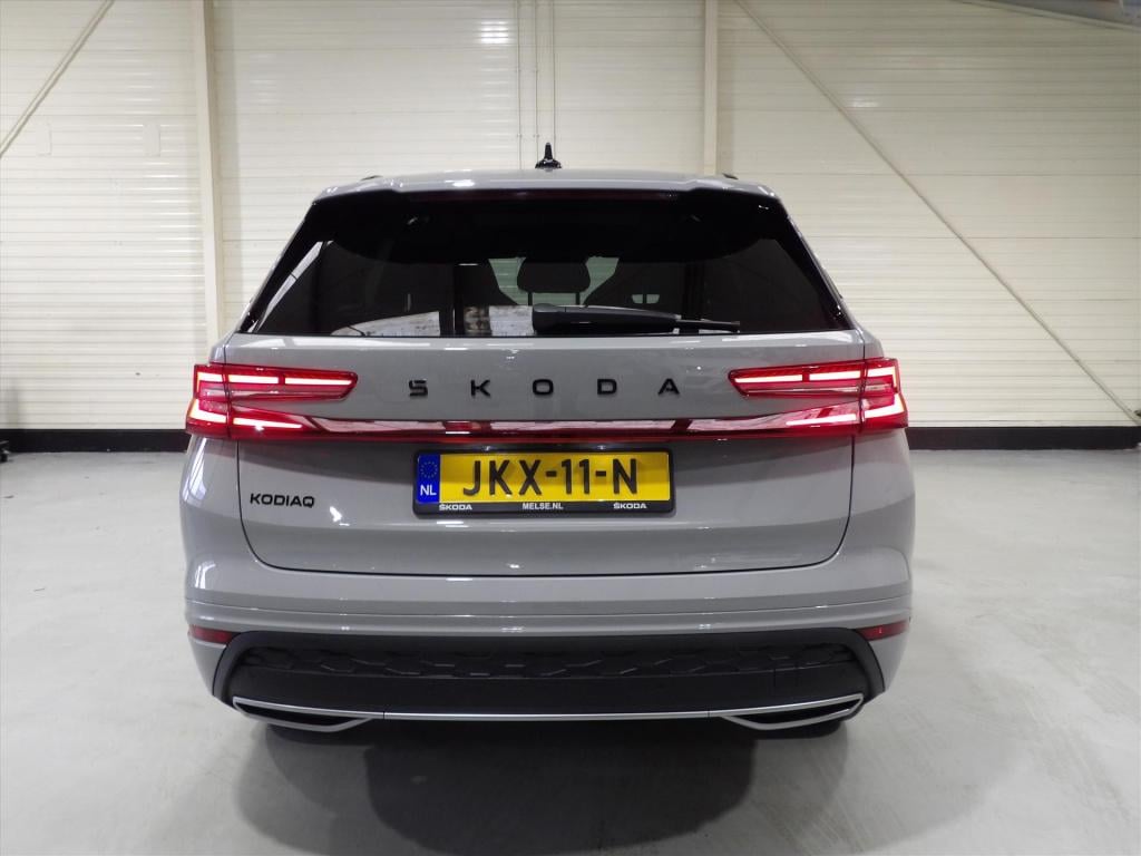 Skoda Kodiaq 1.5 tsi mhev 150pk dsg-7 sportline business 7zits