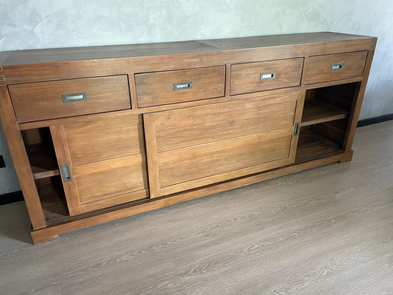 Houten dressoir te koop
