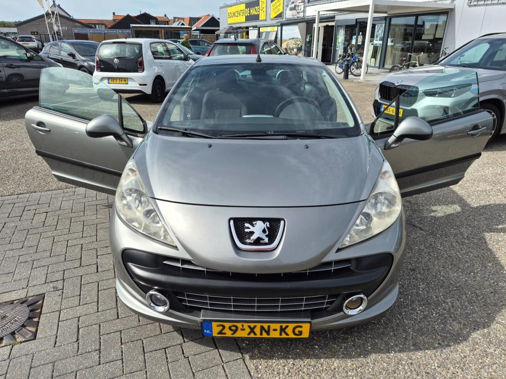 Peugeot 207 cc 1.6 vti première