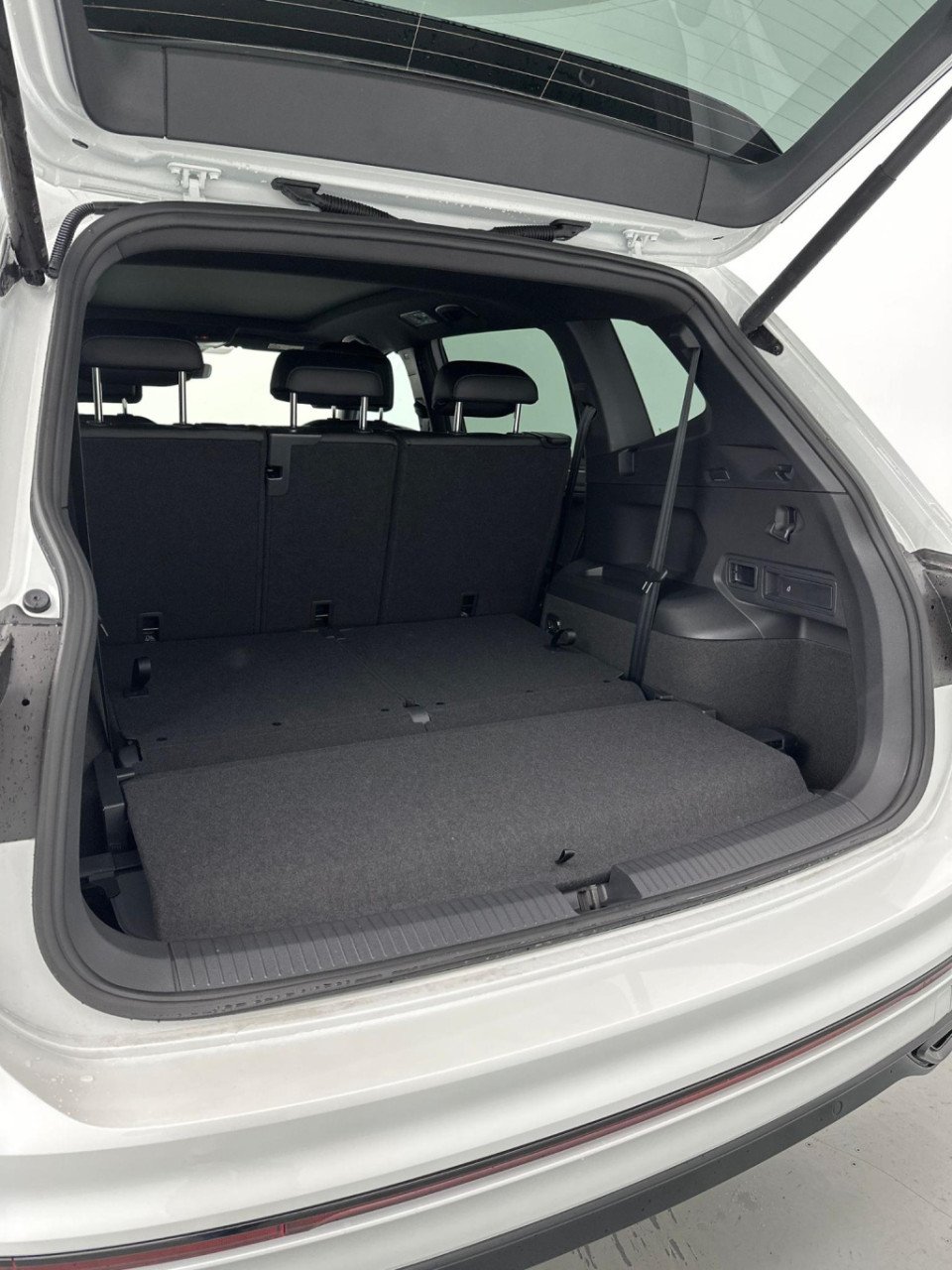 Volkswagen Tiguan Allspace 1.5 tsi r-line business 7p.