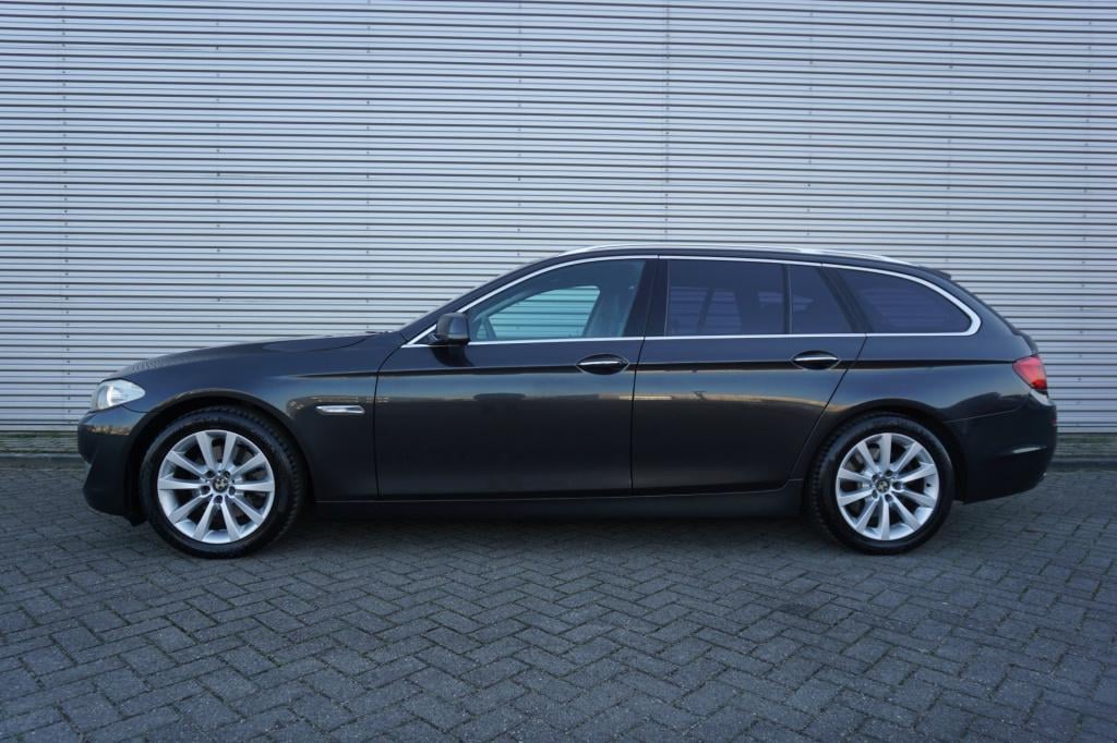 BMW 5 Serie touring 520i high executive automaat - climate / navi / cruise 