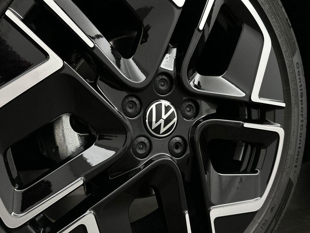 Volkswagen Polo r-line-edition 1.0 70 kw / 95 pk tsi hatchback 5 v