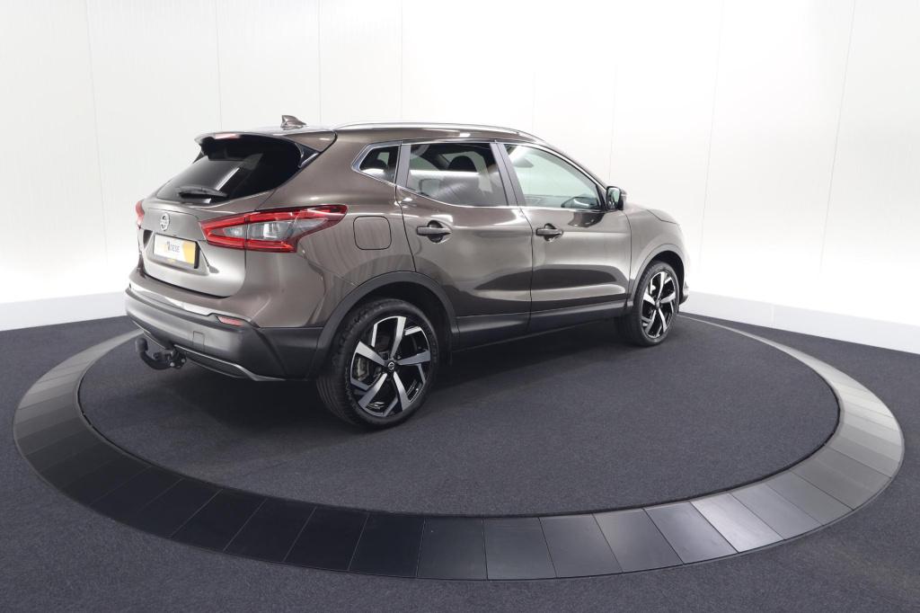 Nissan Qashqai 1.3 dig-t tekna | trekhaak | panoramadak | adaptieve cruise 