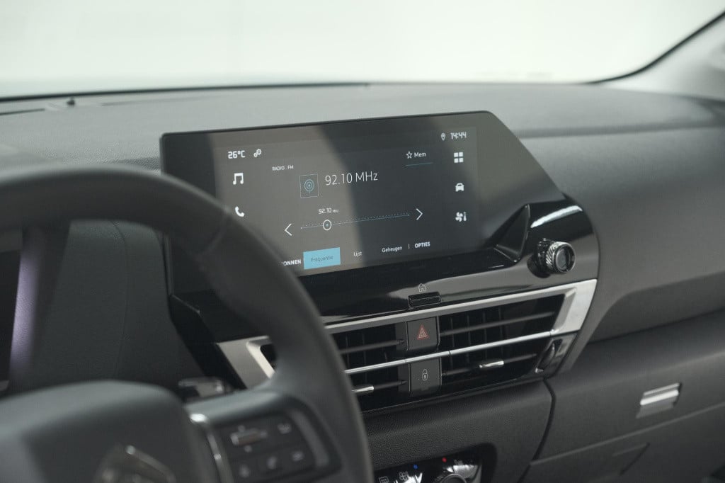 Citroen C4 puretech 130 eat8 shine | camera | apple carplay | parkeersensor