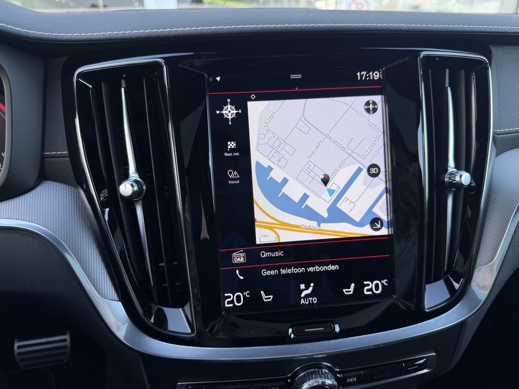 Volvo V60 t6 398pk recharge r-design| panodak| adap.cruise| 360camera| sty