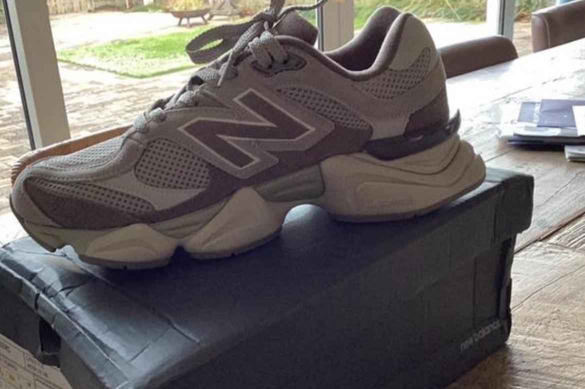 New Balance 9060 maat 42