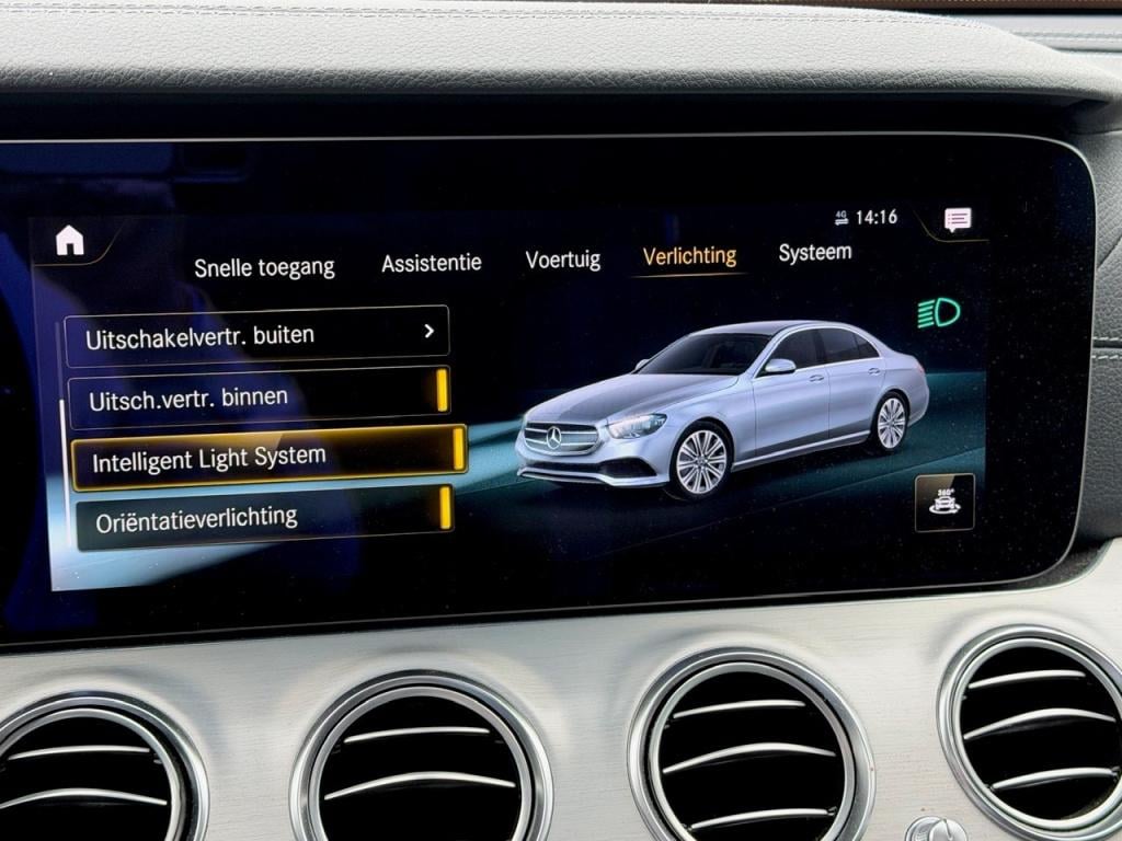 Mercedes-Benz E-Klasse 200 business solution amg l panoramadak l burmester 