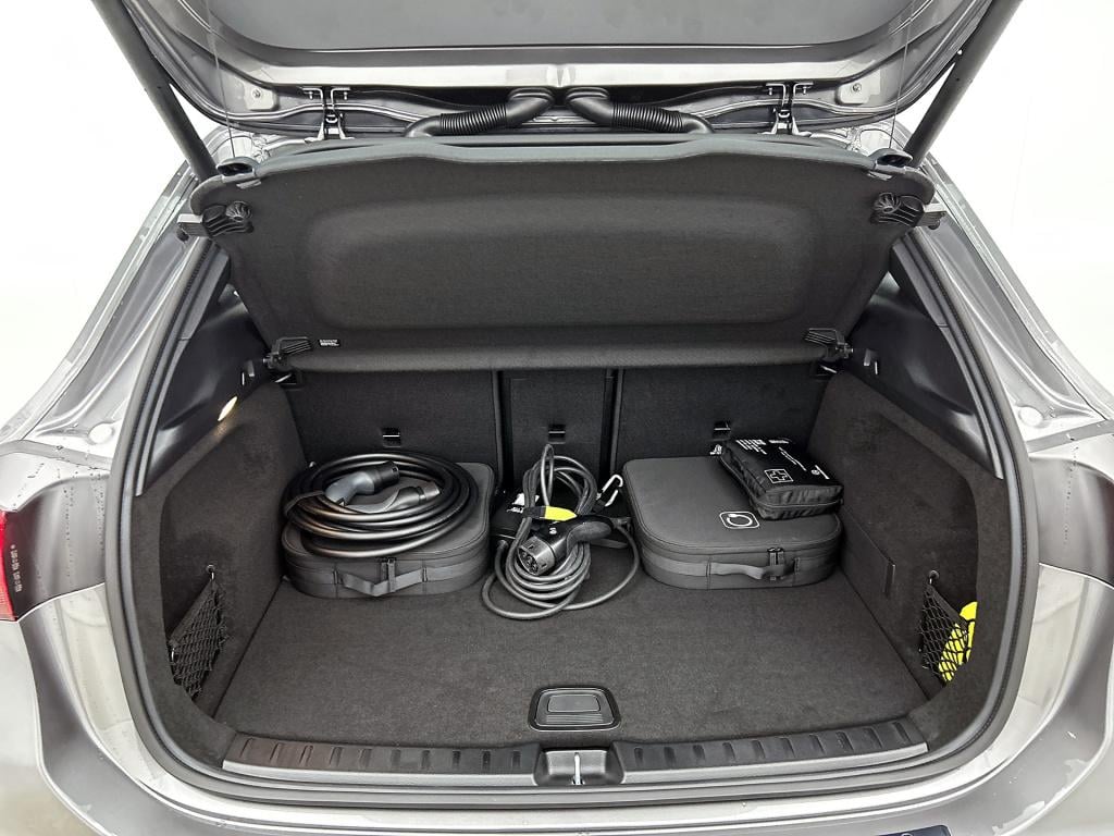 Mercedes-Benz Eqa 250+ business solution 71 kwh | widescreen display | prog