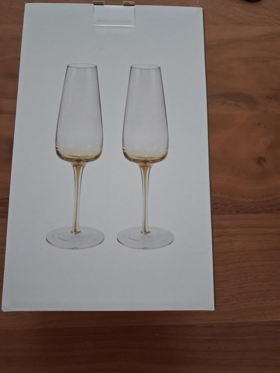 Champagne glazen nieuw