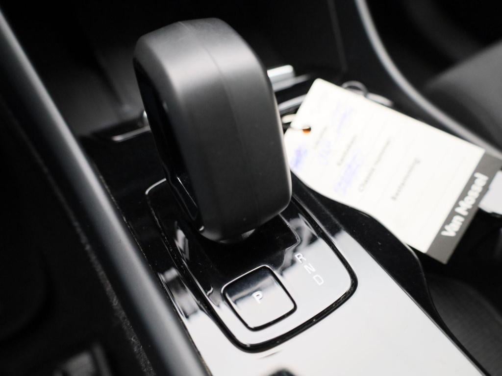 Volvo XC40 recharge core 70 kwh | automaat | apple carplay / android auto |