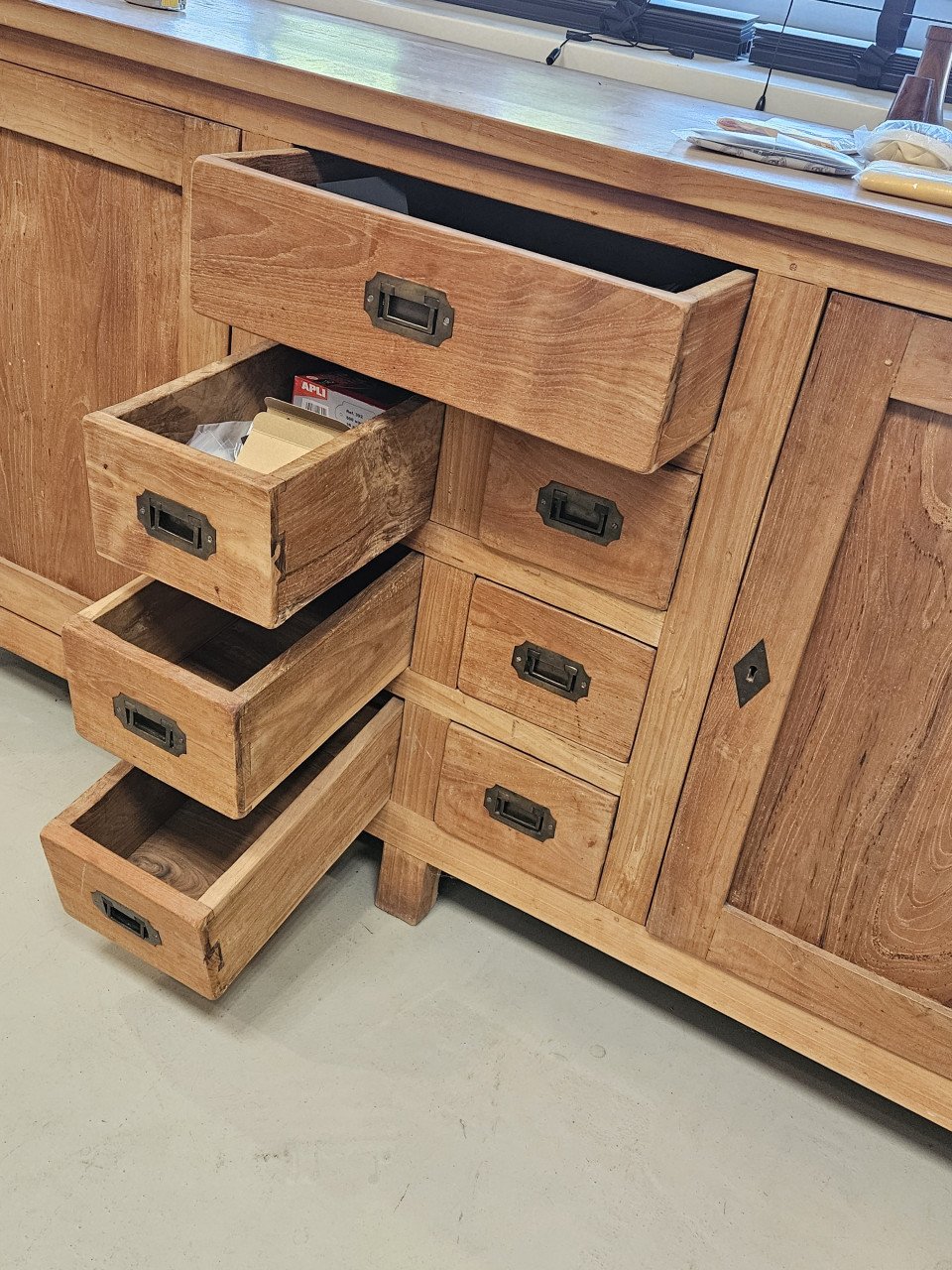 Teak houten, handgemaakt dressoir