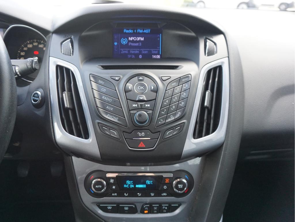 Ford Focus wagon 1.6 ecoboost lease titanium airco / navi / cruise / elektr