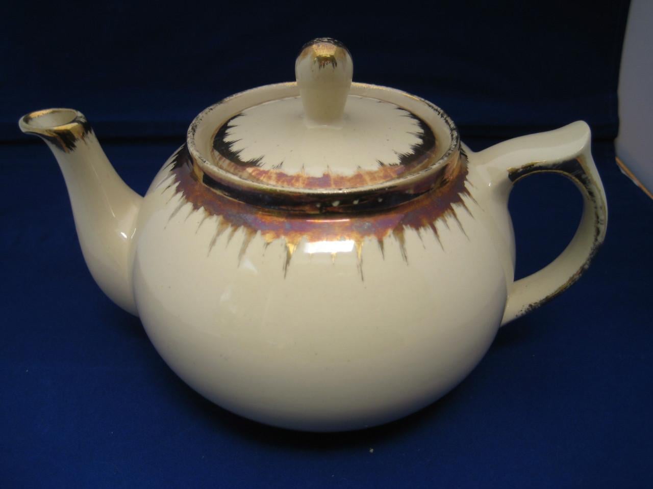 Diverse thee- en koffiepotten       doos 56