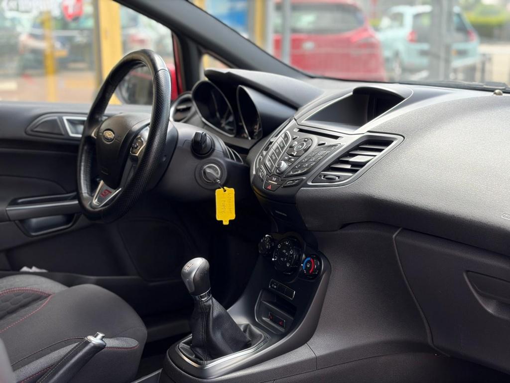 Ford Fiesta 1.0 ecob. black edit