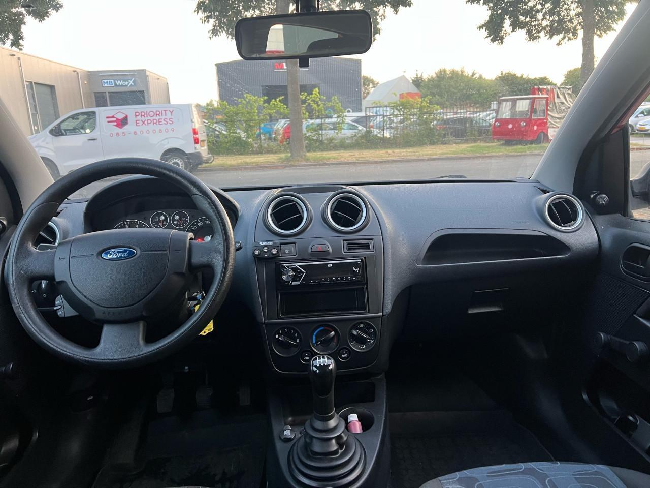 Ford Fiesta 1.3-8V Champion 137.823Km Jaar Apk