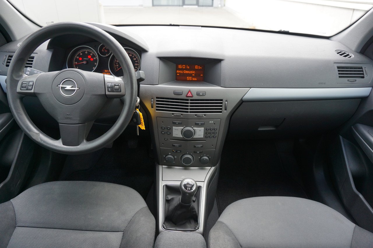 Opel Astra 1.4 Edition - Airco / Elekt. ramen / Cruise / Trekhaak / NAP