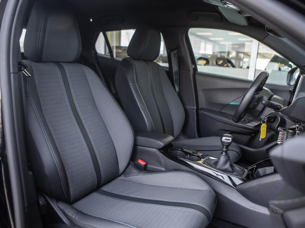 Peugeot 2008 1.2 puretech allure | trekhaak | bluetooth | apple carplay | a