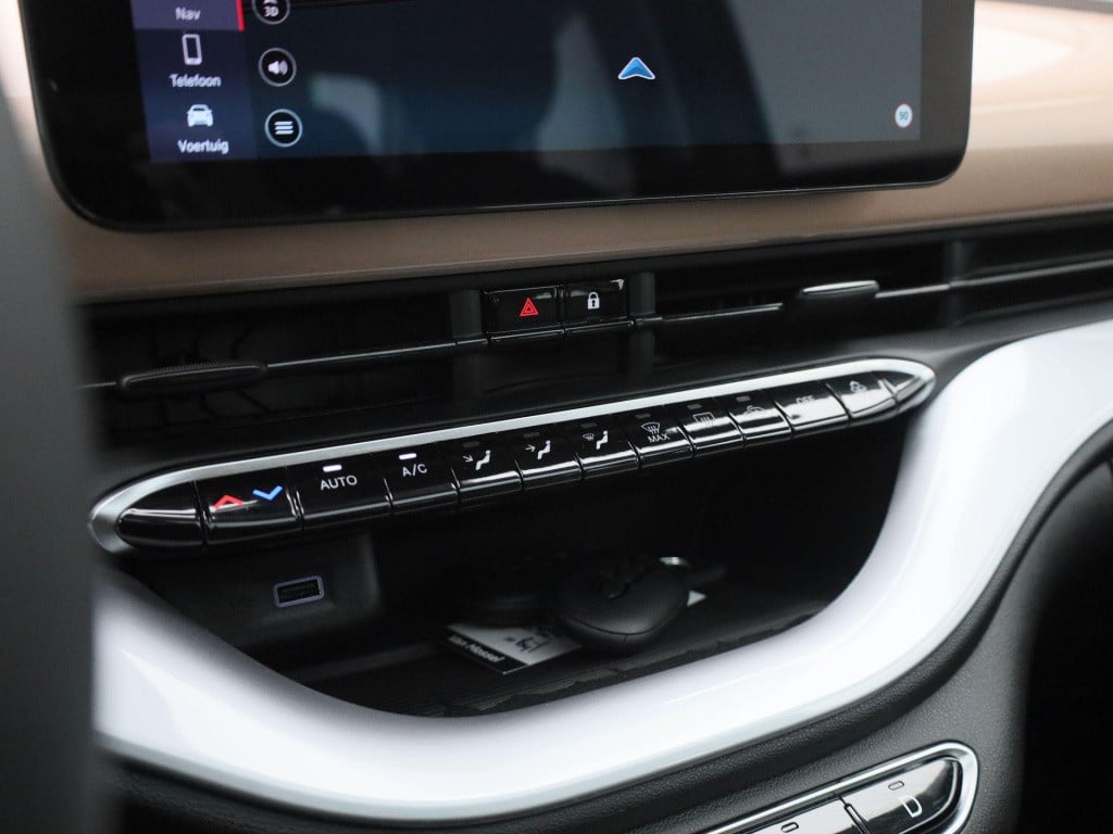 Fiat 500 icon 42 kwh | navigatie | panoramadak | apple carplay / android au