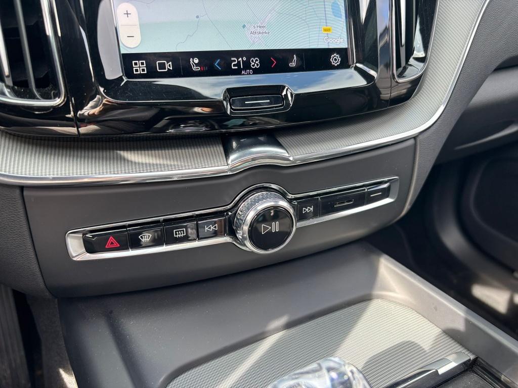 Volvo XC60 t6 398pk recharge black edition| panodak| 360camera| trekhaak| a