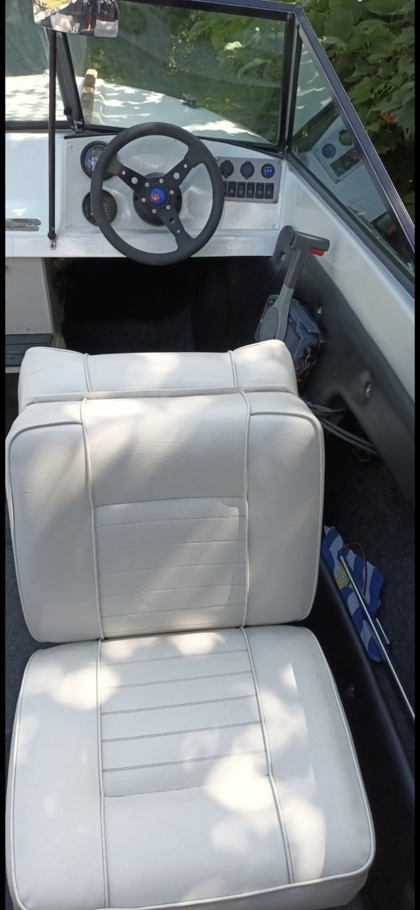 Te koop,  Beekman Pallas 520 inclusief trailer en 60PK Yamaha