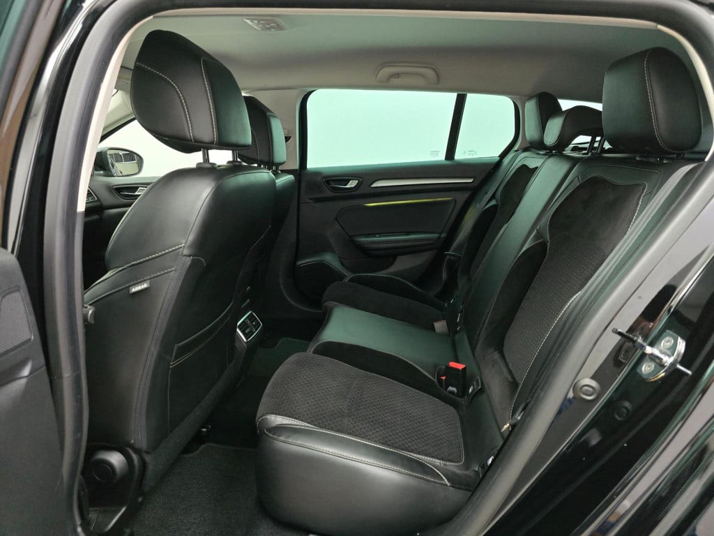 Renault Megane occasion 1.2 tce gt-line automaat met trekhaak | tweedehands