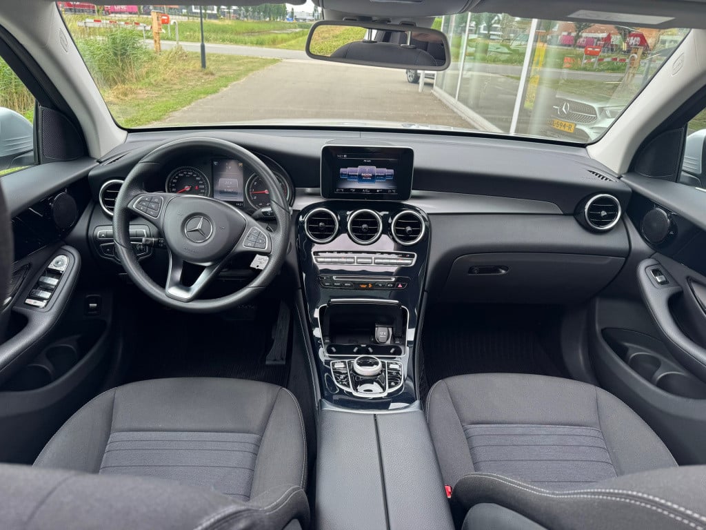 Mercedes-Benz Glc 250 4matic automaat , panorama dak , 51351 km