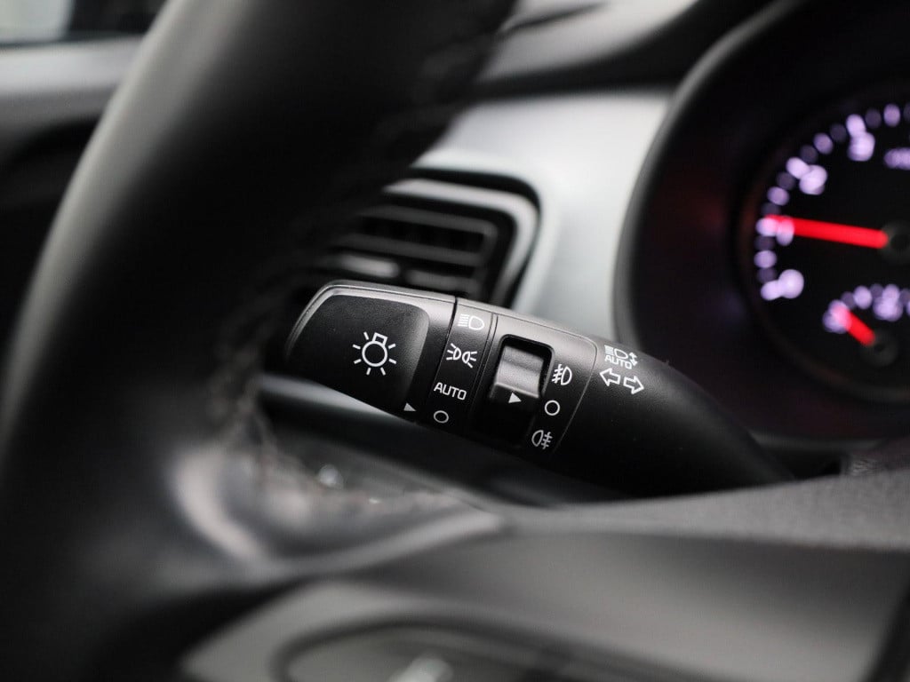 Kia Stonic 1.0 t-gdi mhev dynamicline | lmv | parkeer sensoren | cruise con