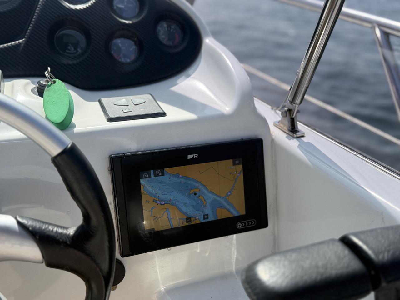 Sessa Marine Oyster C30