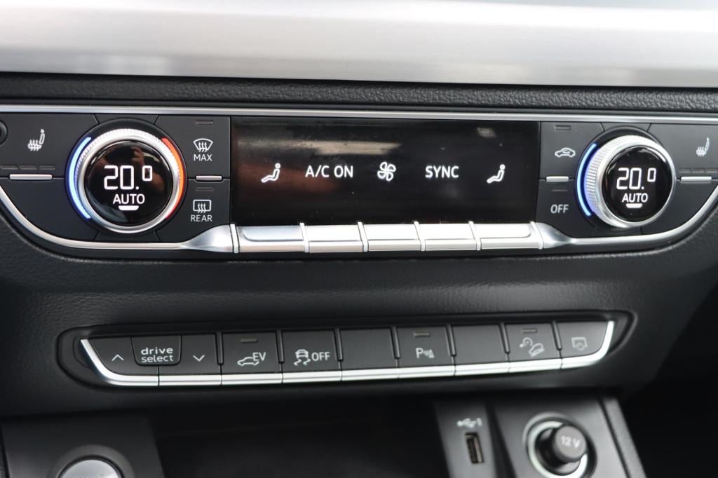 Audi Q5 50 tfsi e quattro s edition competition 300pk s-tronic | pano | luc