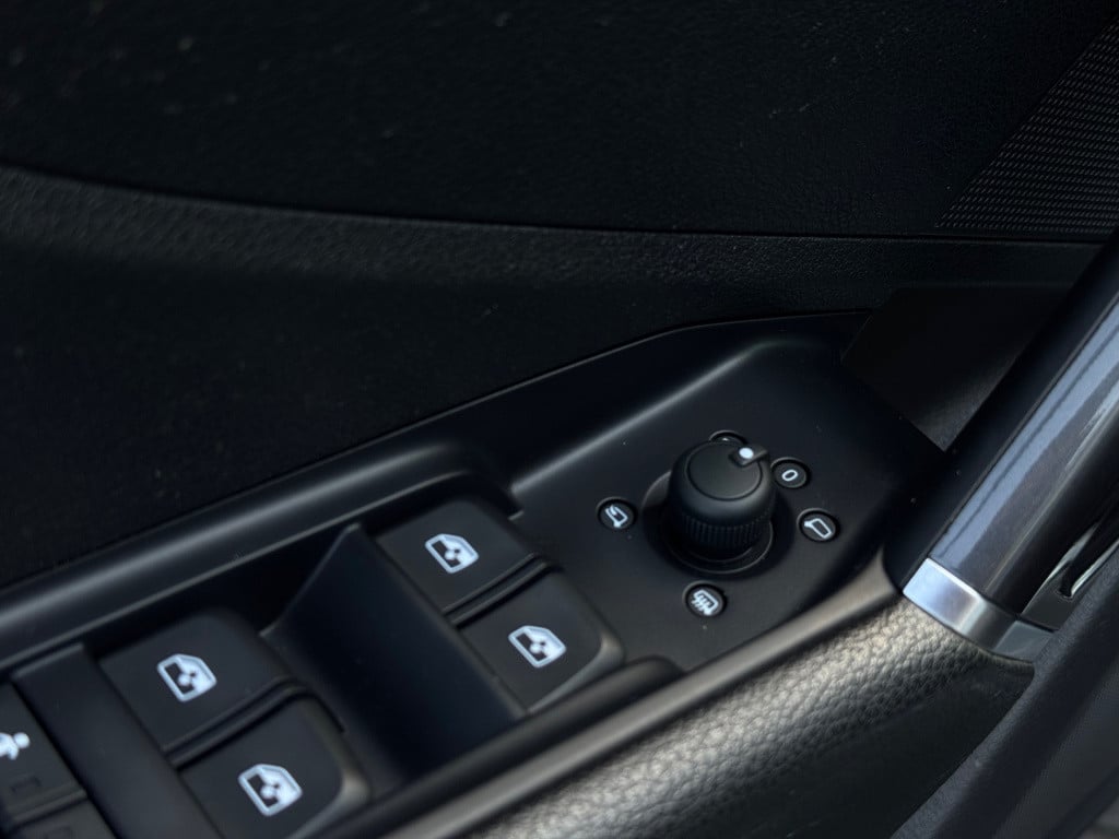 Audi Q2 30 tfsi sport * virtual cockpit * stoelverwarming * trekhaak