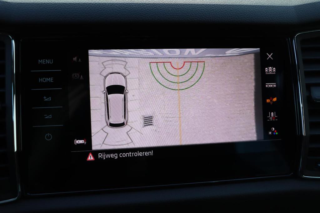 Skoda Kodiaq 1.5 tsi sportline business 150pk dsg7 7p. | pano | trekhaak | 